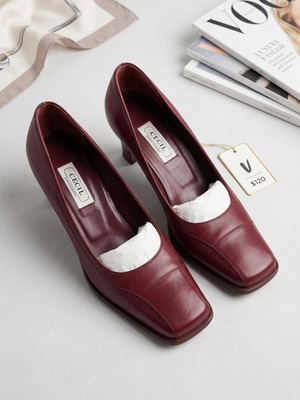 Heels like new, very elegant, size 39