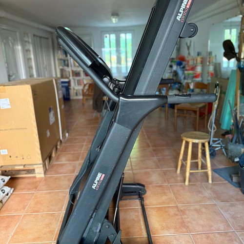 Alpine Corina DK725 treadmill used with transport option