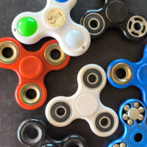 Hand Spinner gadgets pack of 15 like new, functional