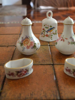 Royal Crown Derby porcelain salt and pepper set with 2 napkin rings used