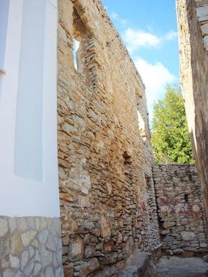 Ερειπωμένη Οικία Αγ. Τριάδα Σύμης Διώροφη 60 τ.μ.