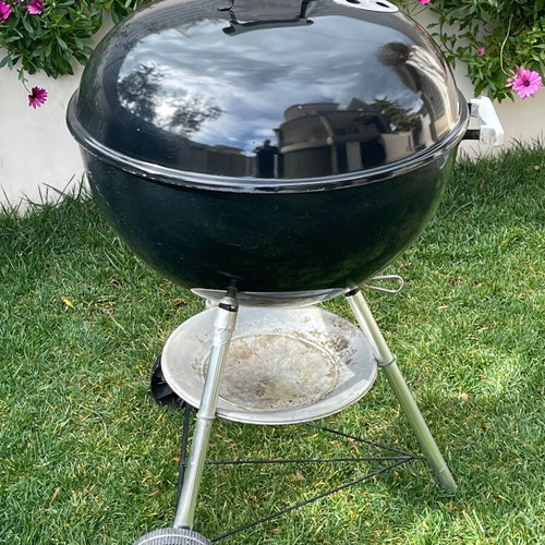 Weber grill used with storage cover