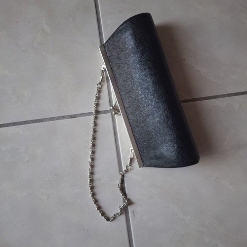 Small handbag with chain, like new, black