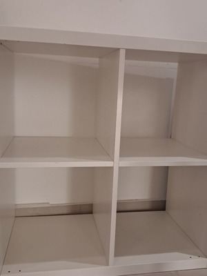 4-square shelf unit