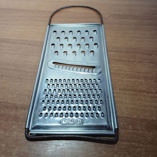 Vegetable grater used
