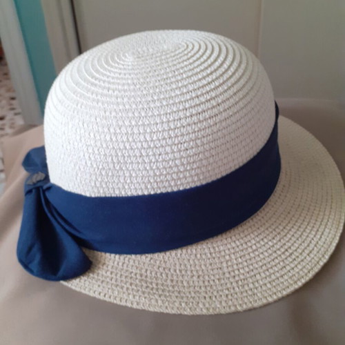 Karfil Straw Hat like new, beige with dark blue bow, size L