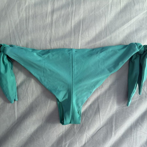 Calzedonia bikini bottom emerald green size S like new