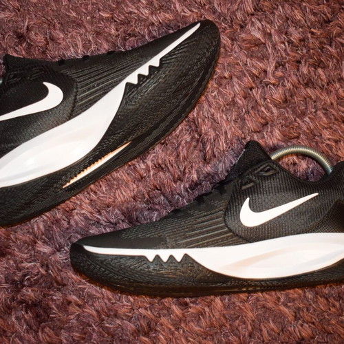 Nike Precision 5 sports shoes like new, size 45.5, black and white