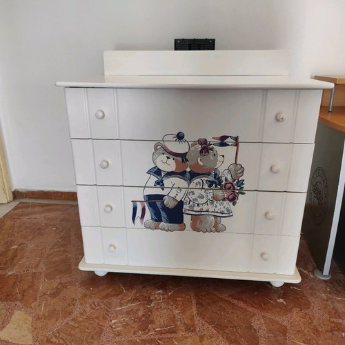 Children's dresser kitten handmade used in excellent condition