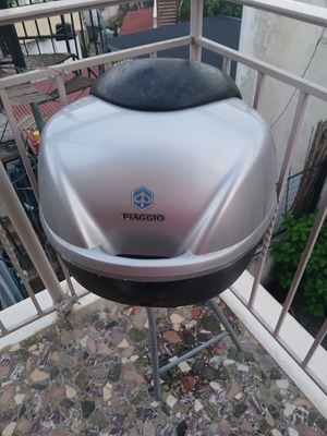 Μπαγκαζιέρα Piaggio μεταχειρισμένη με βάση και κλειδί