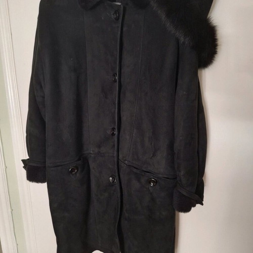 Mouton women's black used leather coat with natural fur