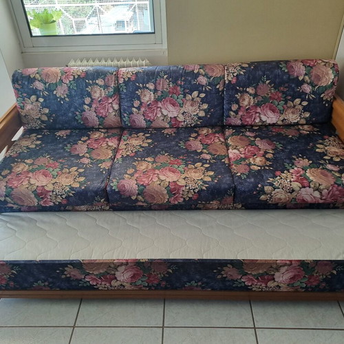 Sofa three-seater with foldable bed and mattress used