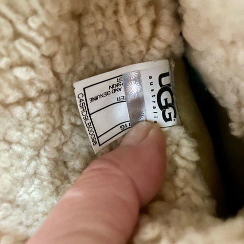 Ugg authentic boots used, size 38, tan with ecru fur