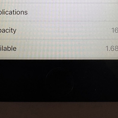 iPhone 6S Space Gray 16 GB used with box, screen defect