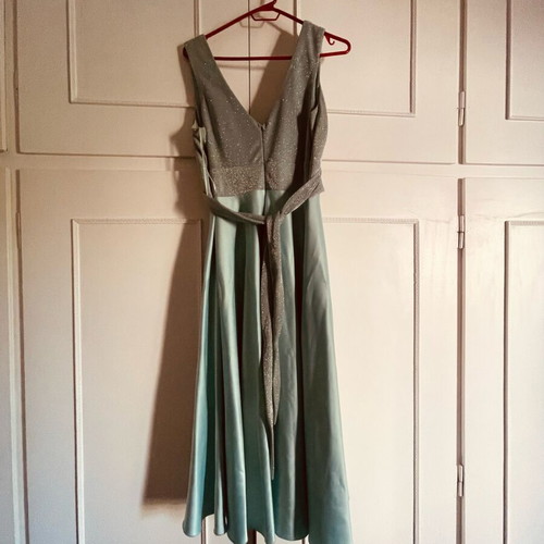Cecilia Personal dress like new, turquoise with glitter and satin skirt