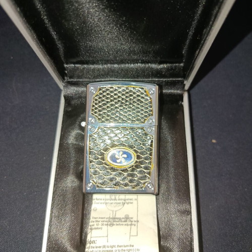 Zorr Metal Windproof Lighter like new in box