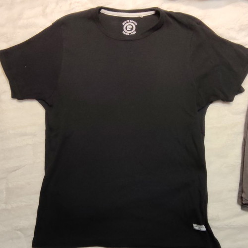 Branded T shirts used, size Small, pack of 4 (Pierre Cardin, Soulcal Co, Giorgio)
