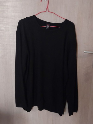 Black knitted women's blouse like new, size M