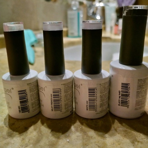 Set for semi-permanent with nail lamp and 12 nail polishes like new