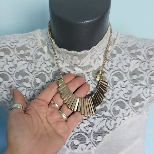 Choker necklaces like new, set of 3 pieces
