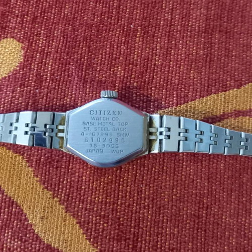 4 WATCHES FOR WOMEN.AUTHENTIC VINTAGE COLLECTIBLE OPPORTUNITIES!