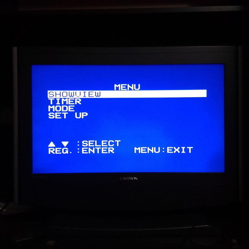 Sharp VC-FH3 VCR like new with original remote and bonus tape