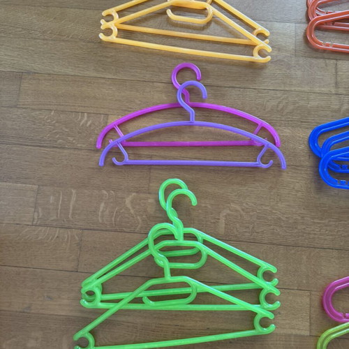 IKEA children's hangers like new, pack of 20