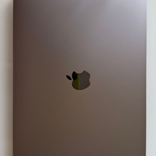 MacBook Pro 13" M1 2020 like new, 16GB RAM, 256GB SSD