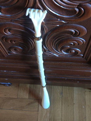 Back scratcher and shoehorn used, 1970s, 40 cm