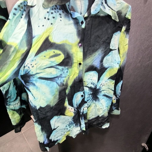 Palma floral shirt like new, turquoise and green