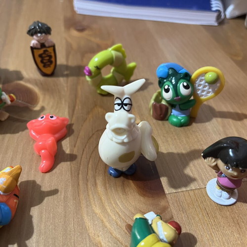 Figures and miniatures toys used