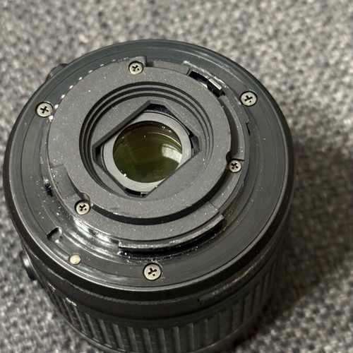 Nikon Crop AF-P DX Nikkor 18-55mm f/3.5-5.6G VR lens like new