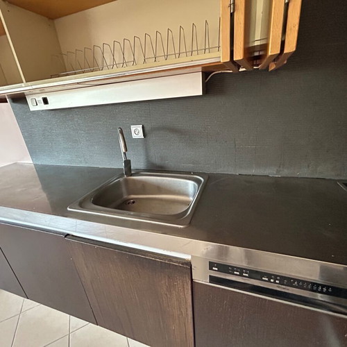 Tripani Kitchen Set used with Built-in Electric Appliances