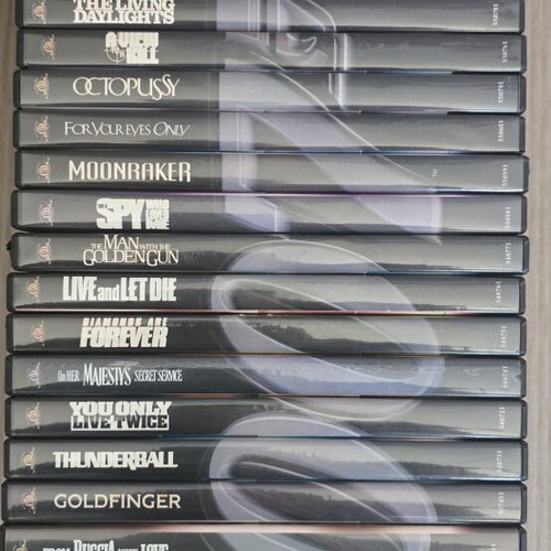 James Bond 007 DVD collection like new, adventure genre, subtitles