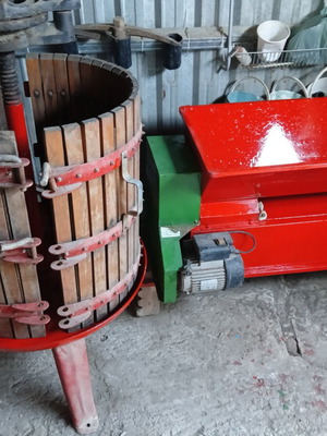 Electric grape crusher and press 70cm height, used