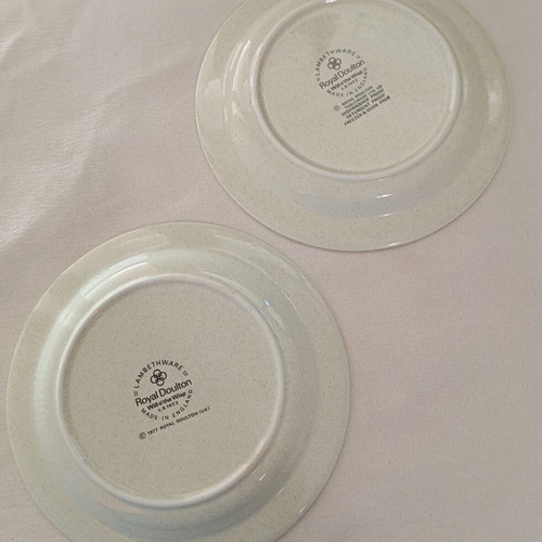 Royal Doulton Will O'The Wisp vintage plates set of 2, 17cm