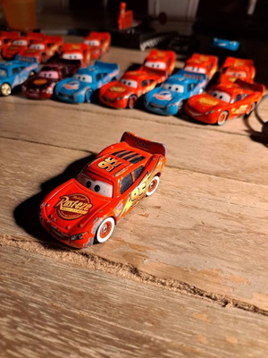 Αυτοκινητάκι σιδερένιο Diecast Pixar Cars Lightning McQueen Whitewalls