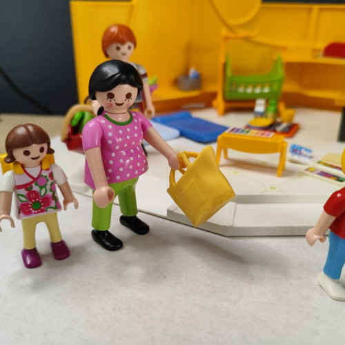 Playmobil children's daycare used, assorted pieces
