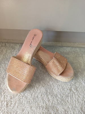 Pink gold slippers with rhinestones used, size 39