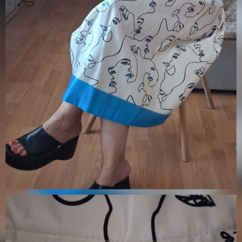 Lumina midi skirt like new with geometric faces, black and blue