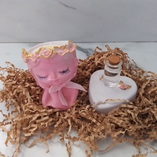Gypsum girl set with candle and handmade Citrus Sea Salt Breeze aroma