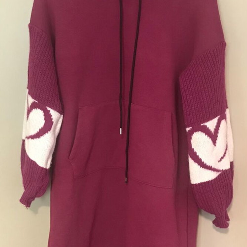 Oversized hoodie dress Italian like new with knitted sleeves in magenta