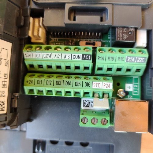 Schneider Electric Altivar ATV320U30N4C inverter 3kW 380-500V like new