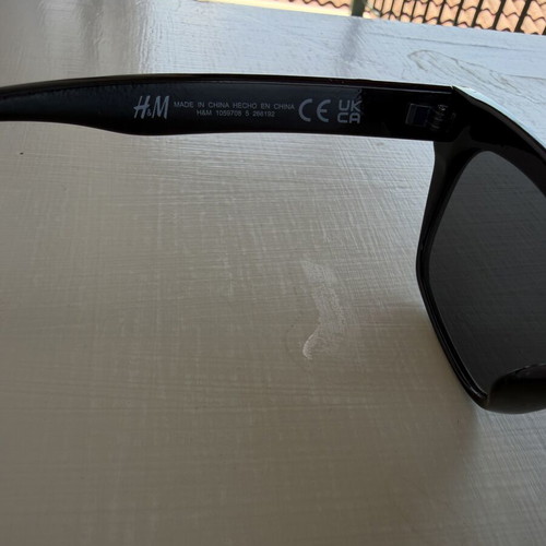 Black sunglasses like new