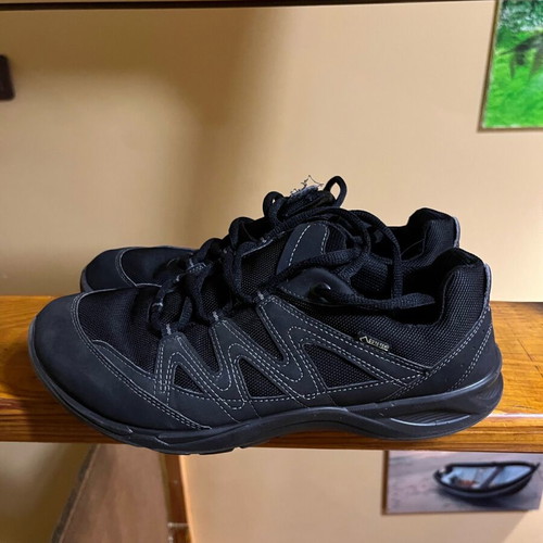 Ecco women's sneakers like new, sport style, black, size 39