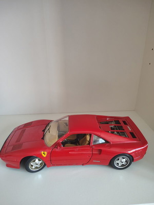 Ferrari 288 GTO 1984 model 1:18 used by Bburago