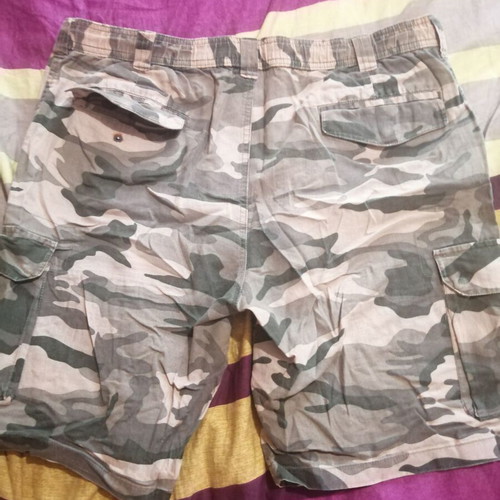 Bermuda shorts size M, khaki color