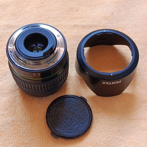 Pentax K 18-55mm Wide-Angle Lens like new