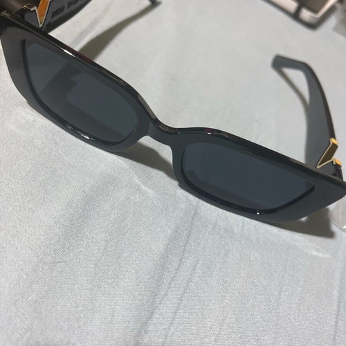 Women's sunglasses new, black