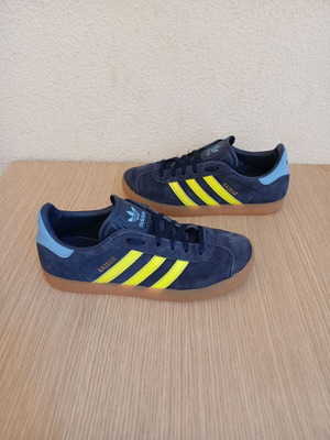 Adidas Gallaxy sneakers size 35.5 used, blue